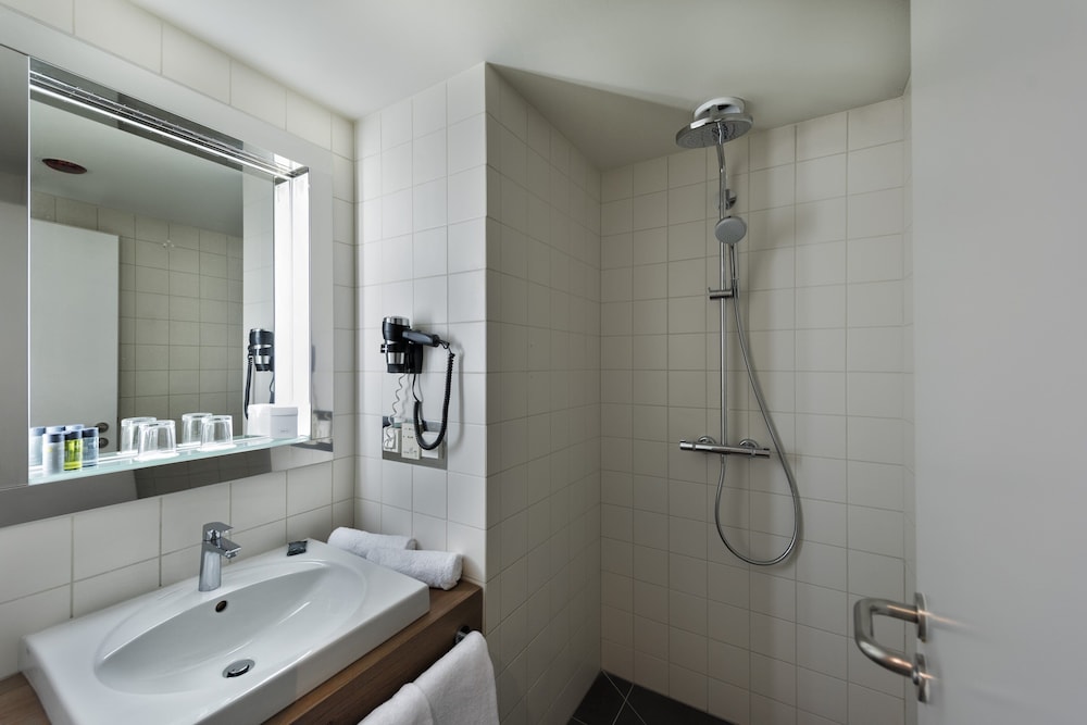 HOLIDAY INN BERLIN CITY WEST 12/71