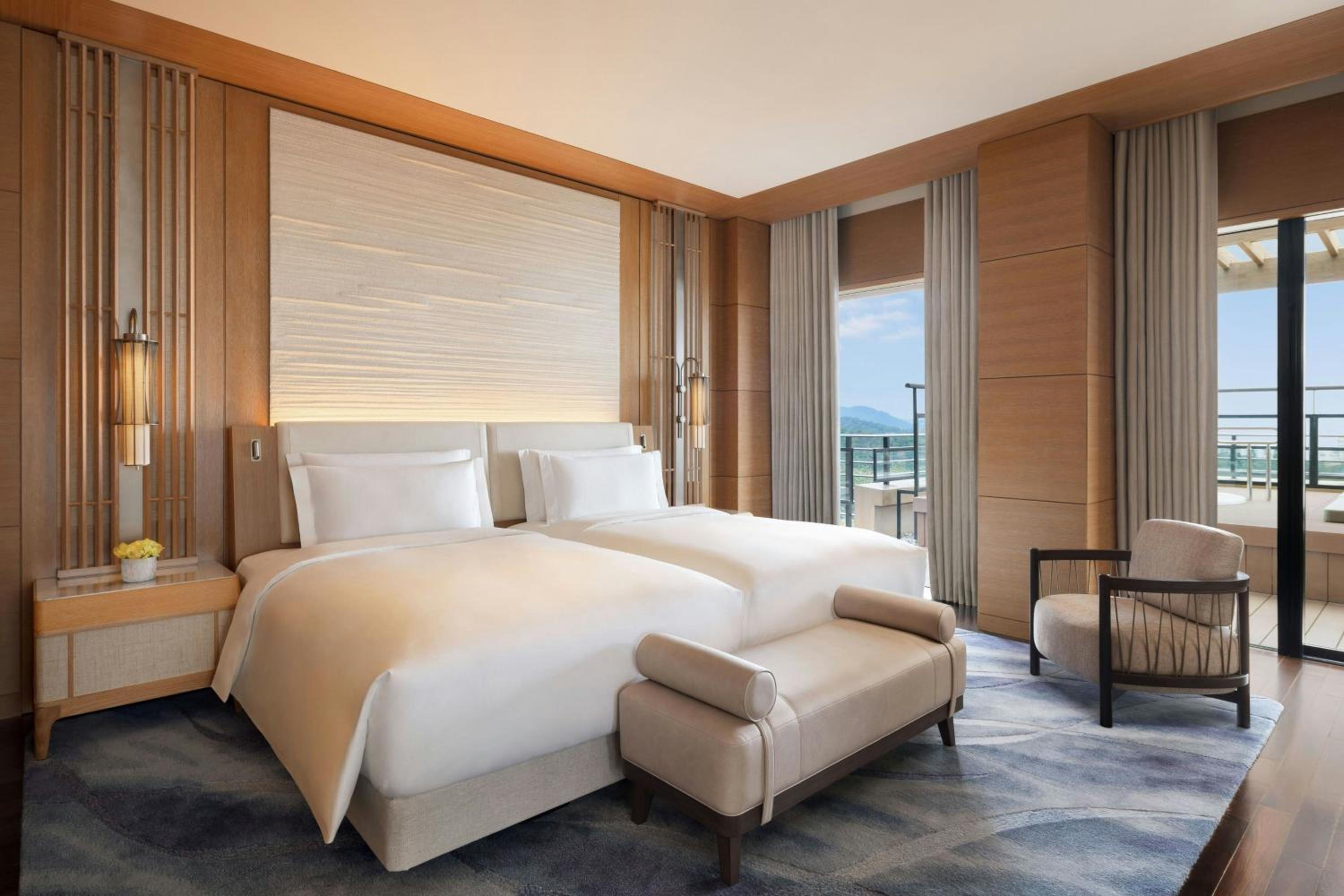 The Ritz, Suite، The Ritz Carlton Okinawa 4/10