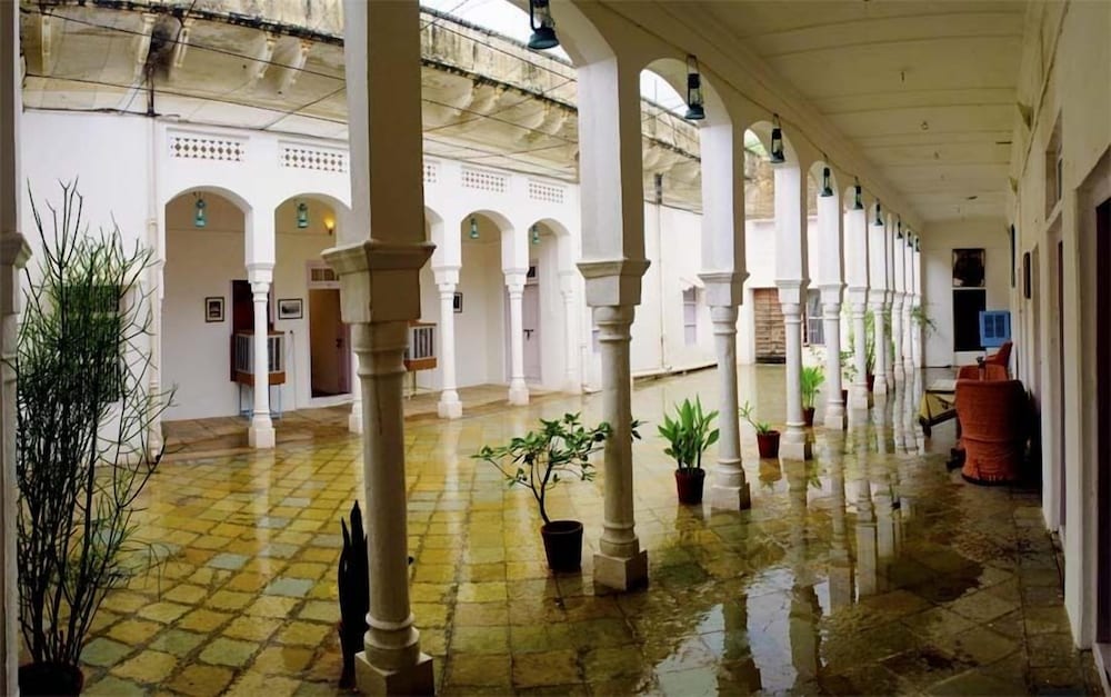 The Piramal Haveli (20th Century; Shekhavati, Rajasthan) 32/39