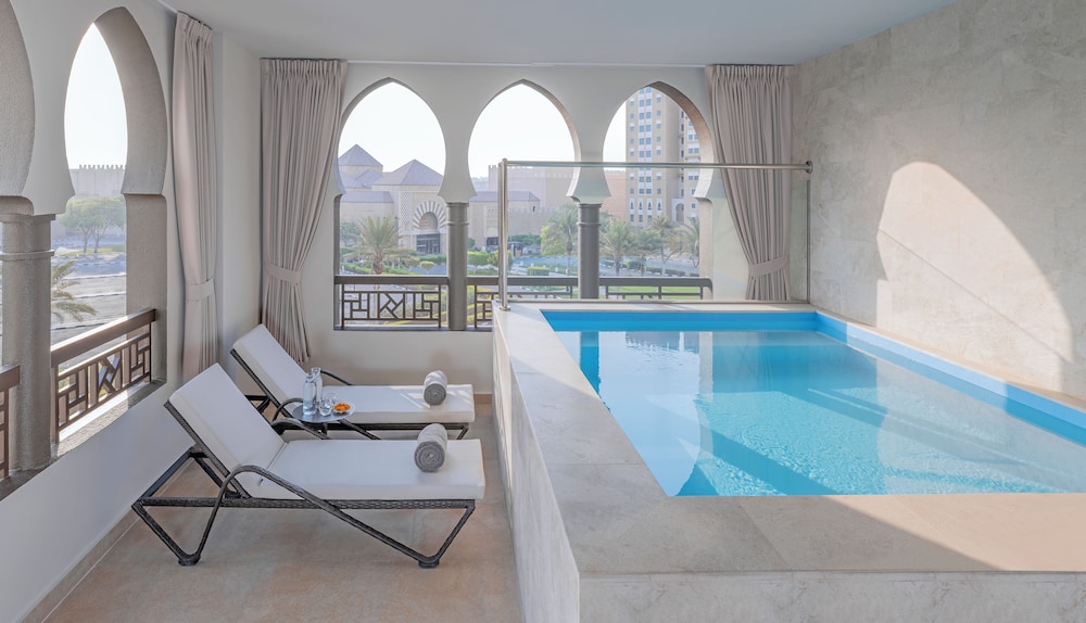 swimming pool spa
