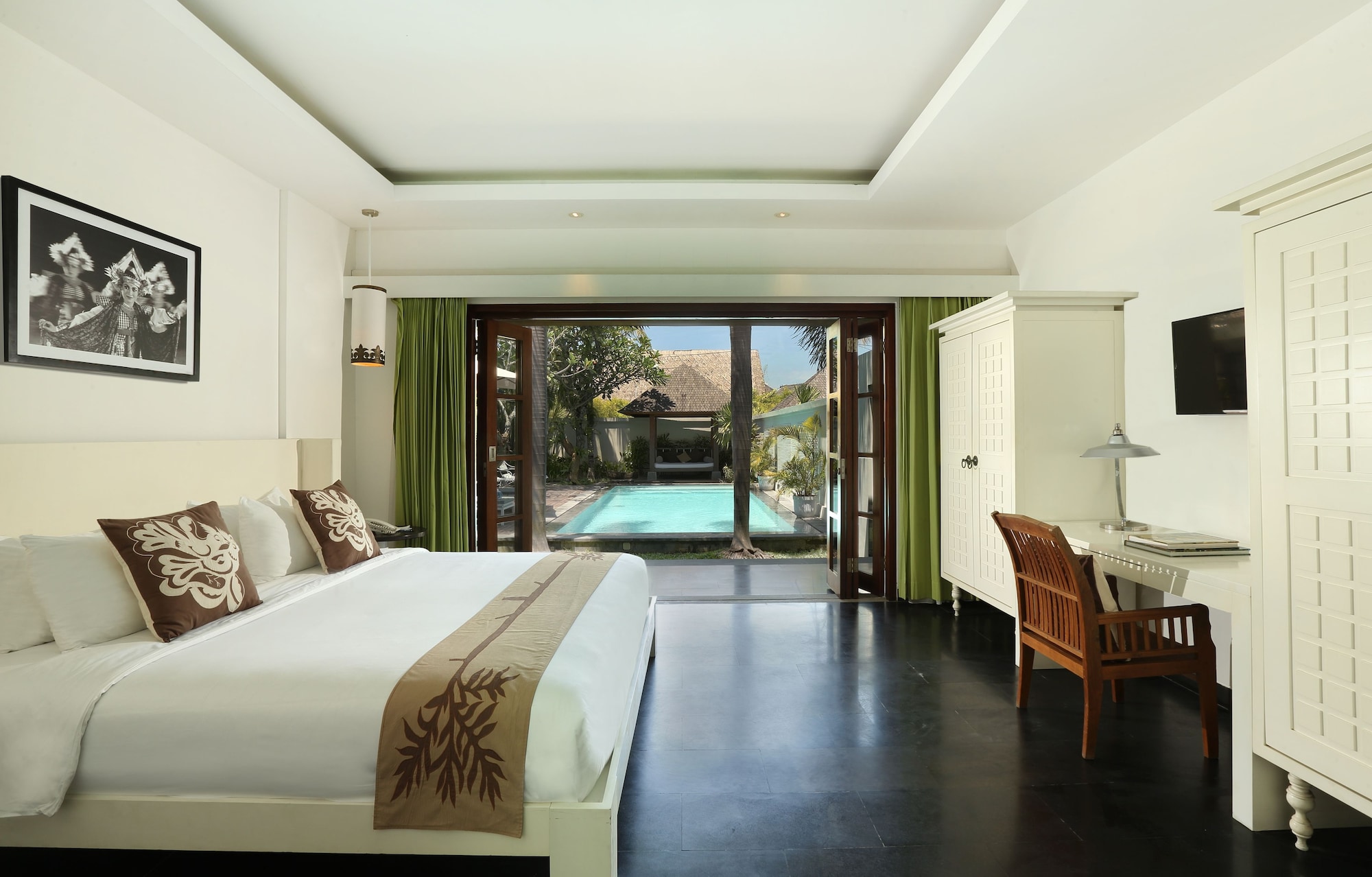 2 BEDROOMS, VILLA, PRIVATE POOL