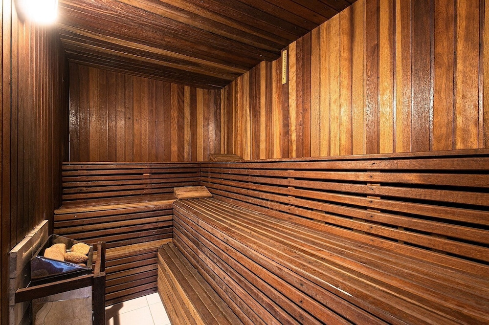 swimming pool spa
