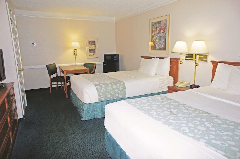 Days Inn by Wyndham Reno 24/47