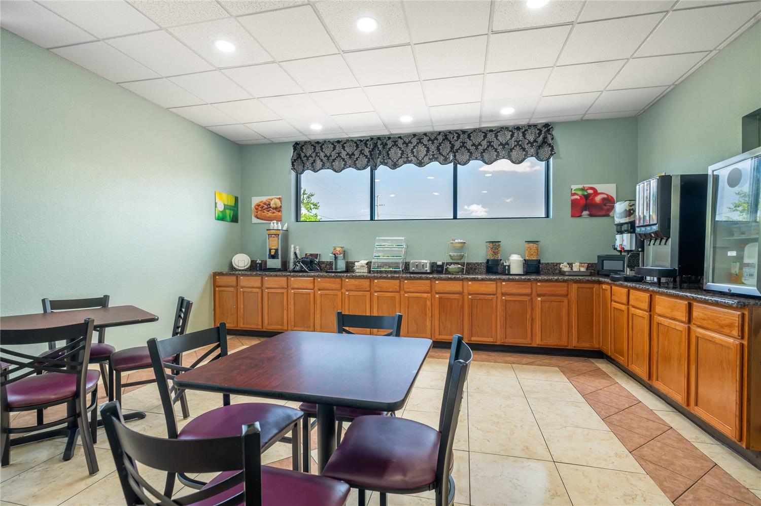 Quality Inn Chesapeake - Greenbrier 22/27
