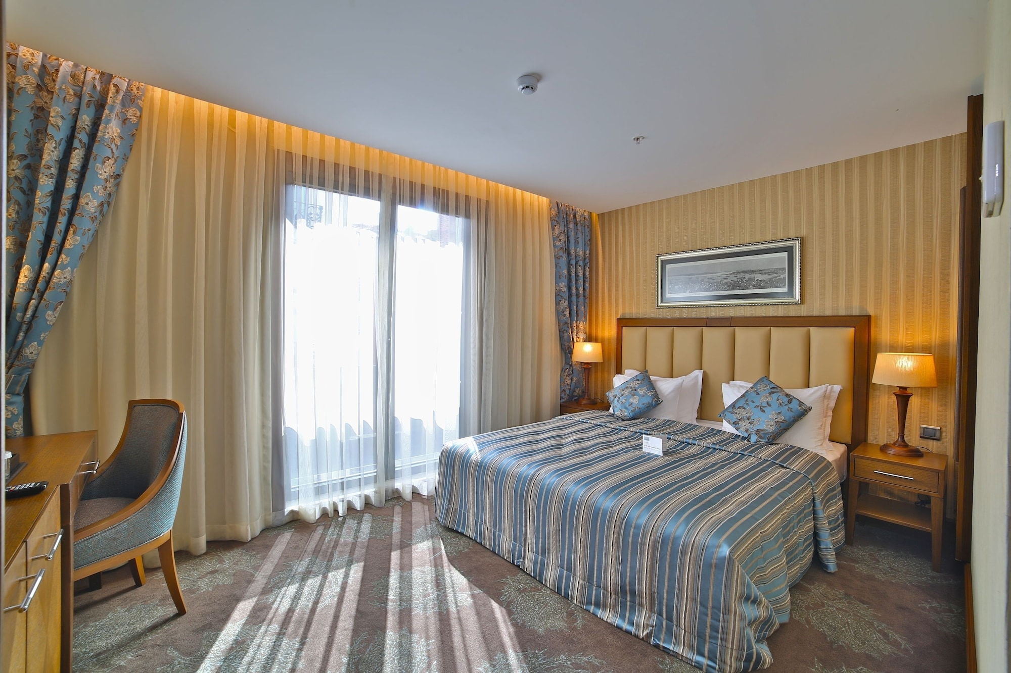 جناح متصل عائلي بسرير مزدوج وسريرين منفصلين، Adelmar Hotel Istanbul Sisli 2/7