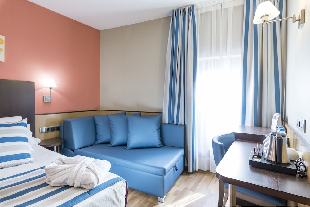 Hotel Ronda Lesseps 60/90