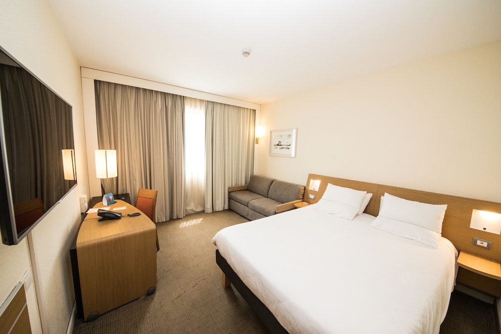 Novotel Roma Est 17/77