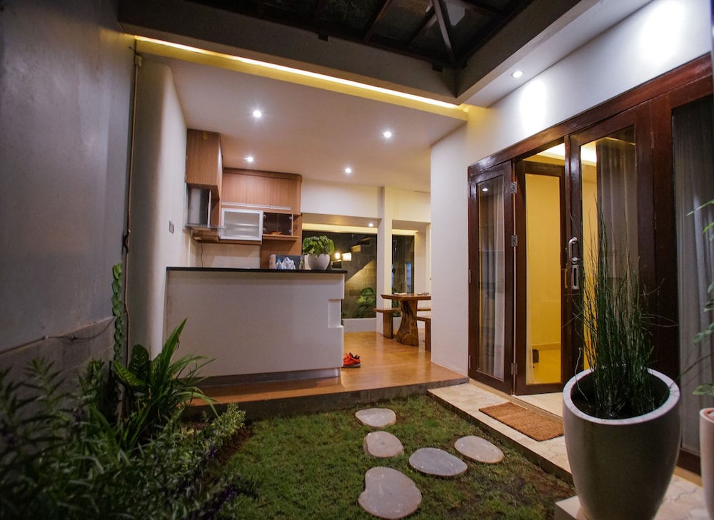 The Ocean Views Luxury Villas & Apartment by ZUZU 17/73