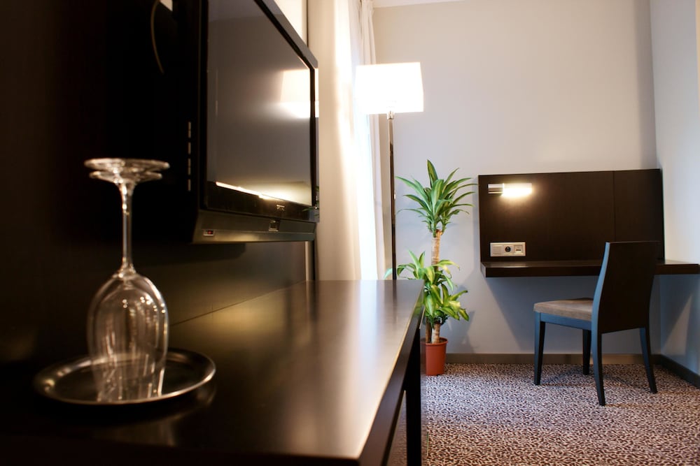 Hotel Avance 58/69