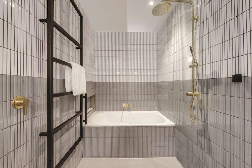 Vibe Hotel Sydney Darling Harbour 13/52