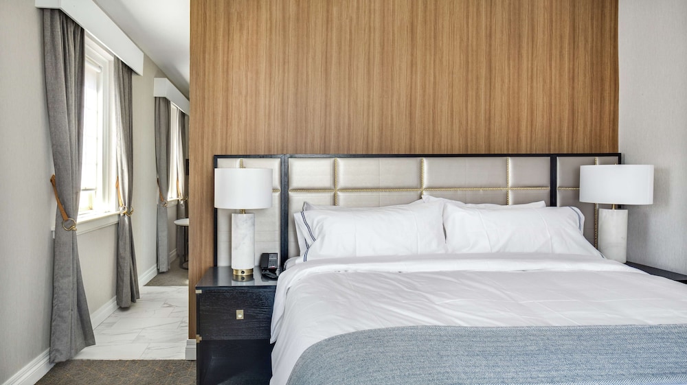 The Sire Hotel Lexington Tapestry Collection By Hilton 12/45