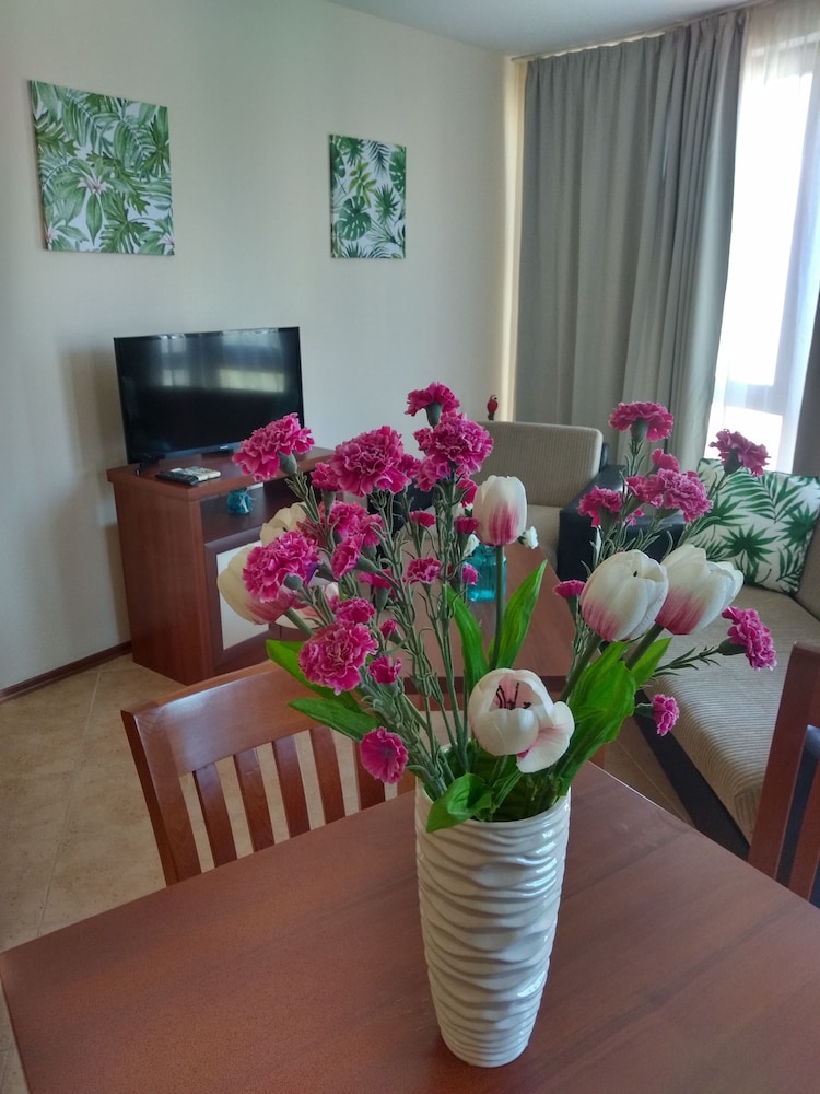 TSB Sunny Victory Apartments 58/72
