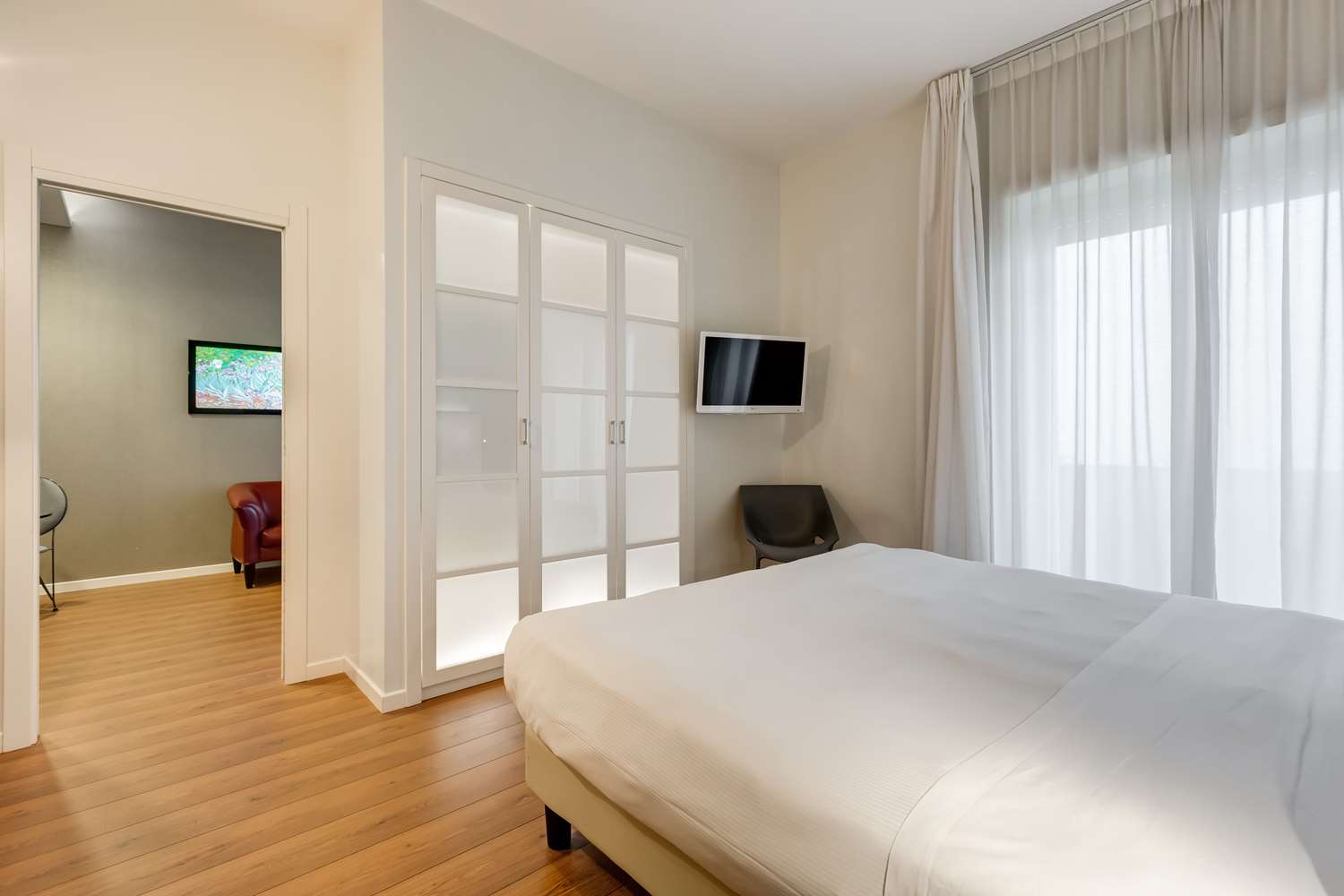 Junior Suite, King Bed