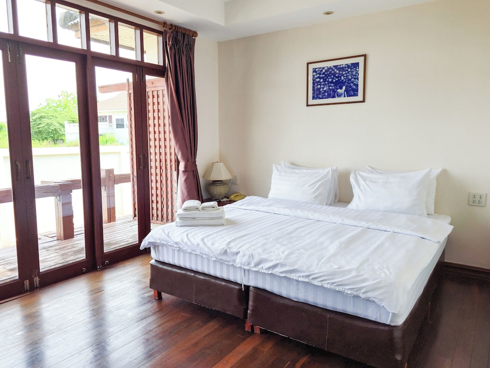 Baan Tai Had Resort and Water Sports 15/50