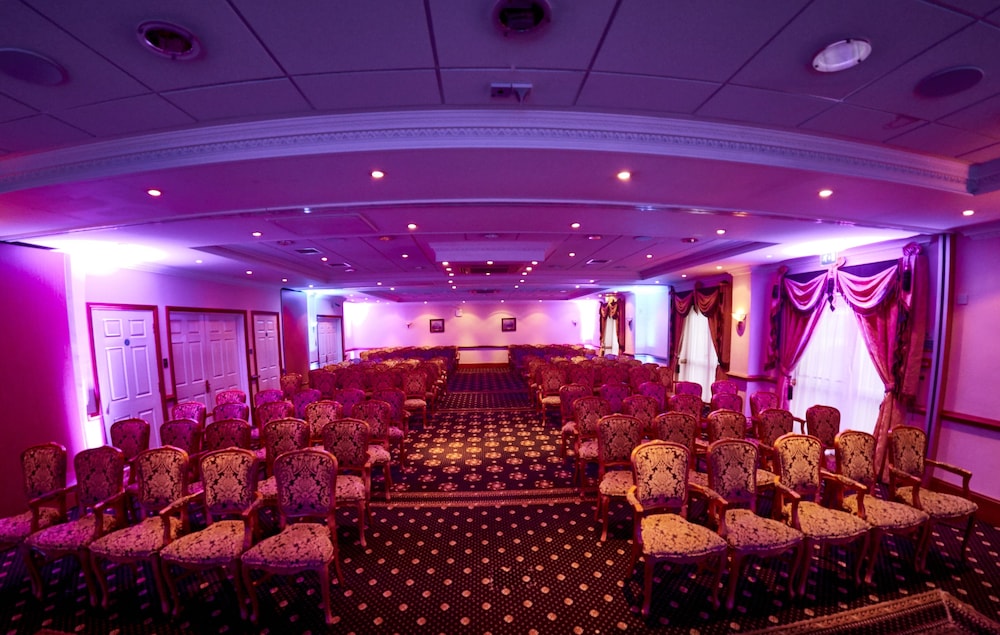 Hempstead House Hotel 44/74