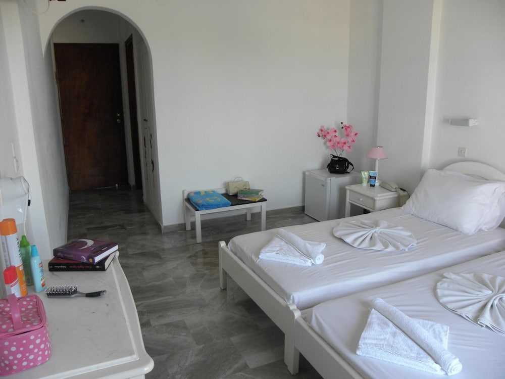 Areti Hotel 32/49