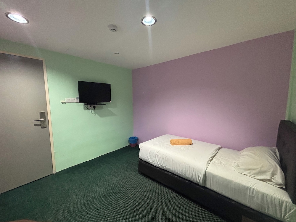 Hotel O Peneka Inn 7/19