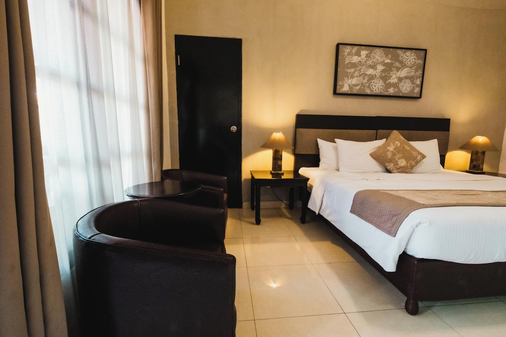 Sarinande Hotel 15/70