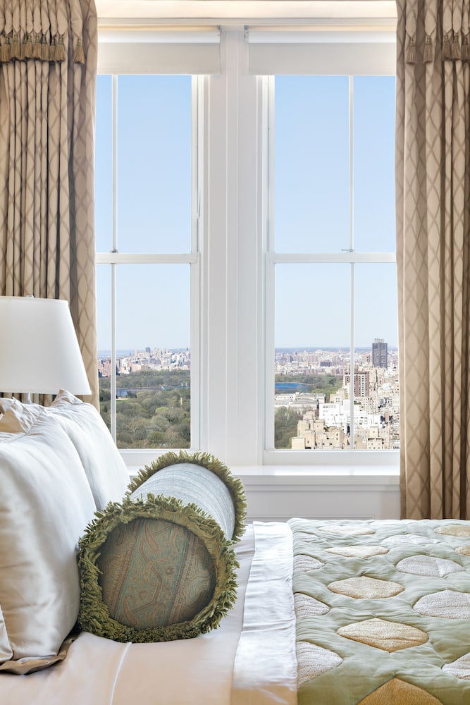 ROOM, KING BED, PARK VIEW