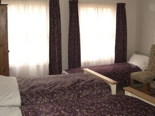 Deluxe, Twin Beds, Front View، The Buttery Guest House 3/4