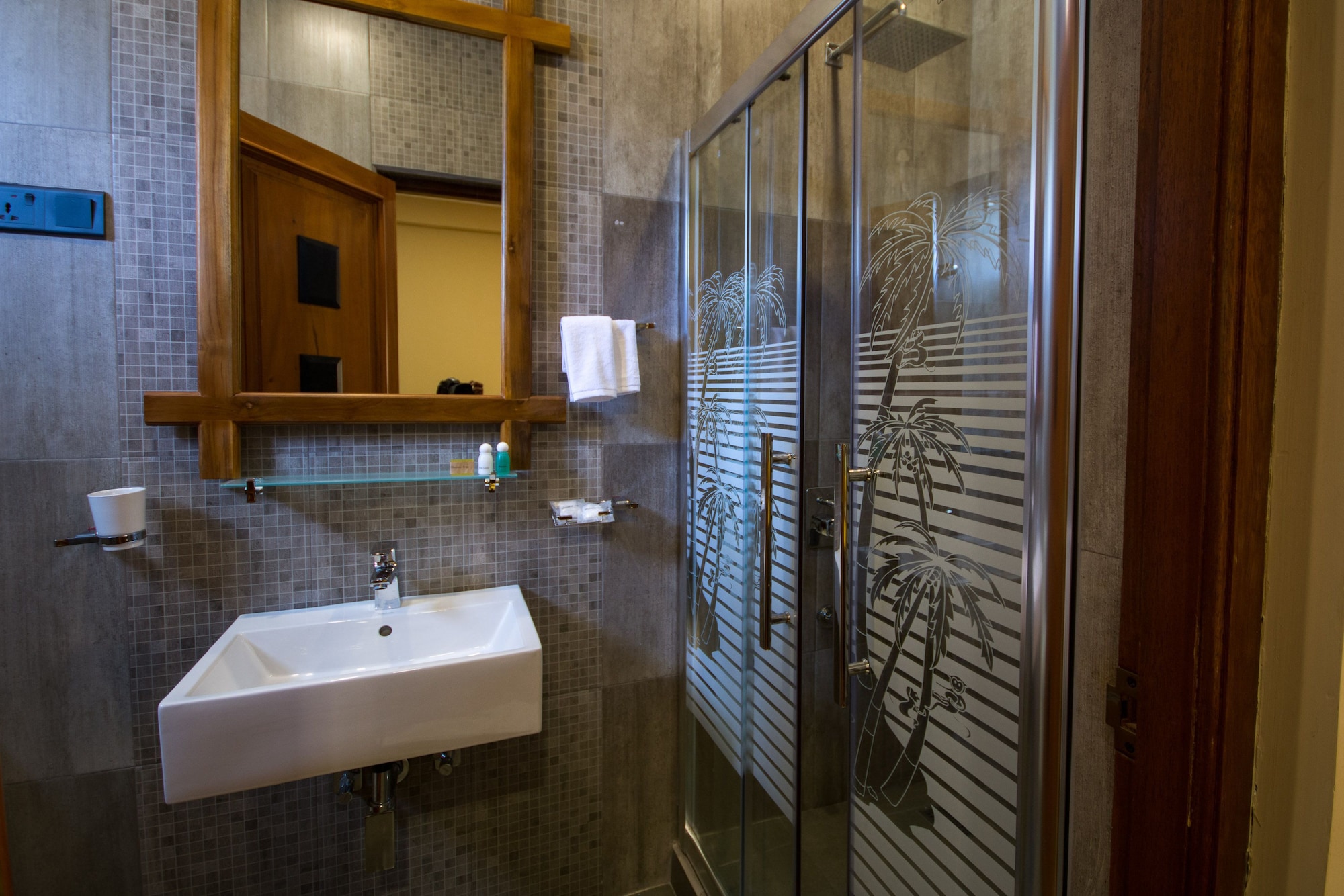 STANDARD, DOUBLE BED