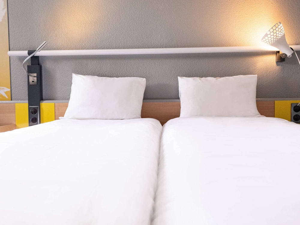 ibis Paris Gennevilliers 14/76