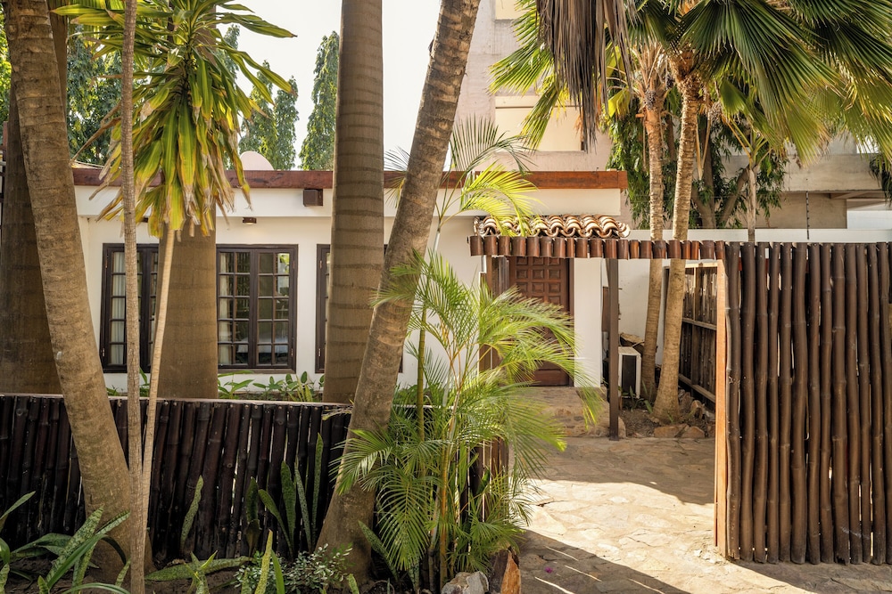 Olma Colonial Suites 2/66