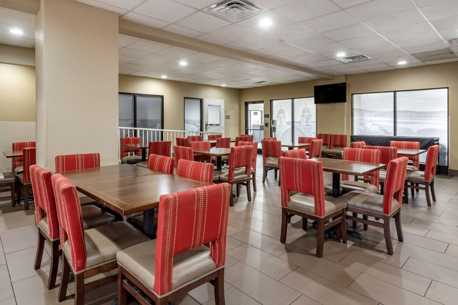 Comfort Inn Paducah I-24 26/36
