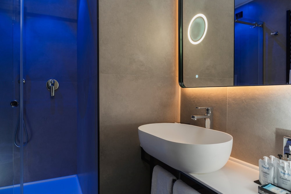 iQ Hotel Firenze 51/54