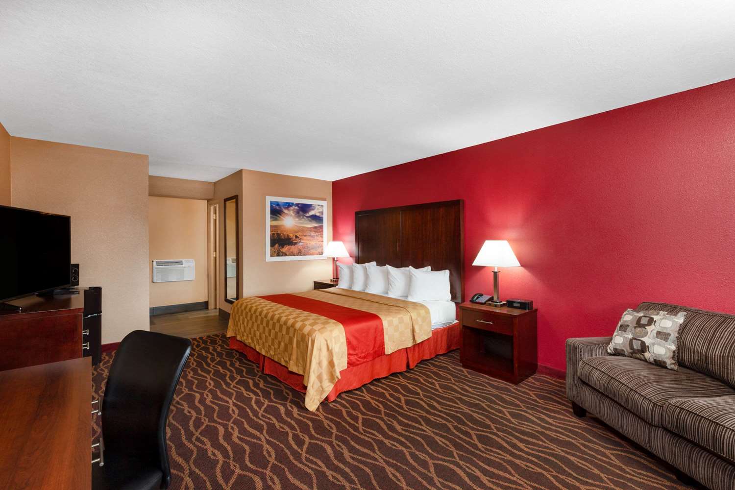 Days Inn By Wyndham Roseburg 8/14