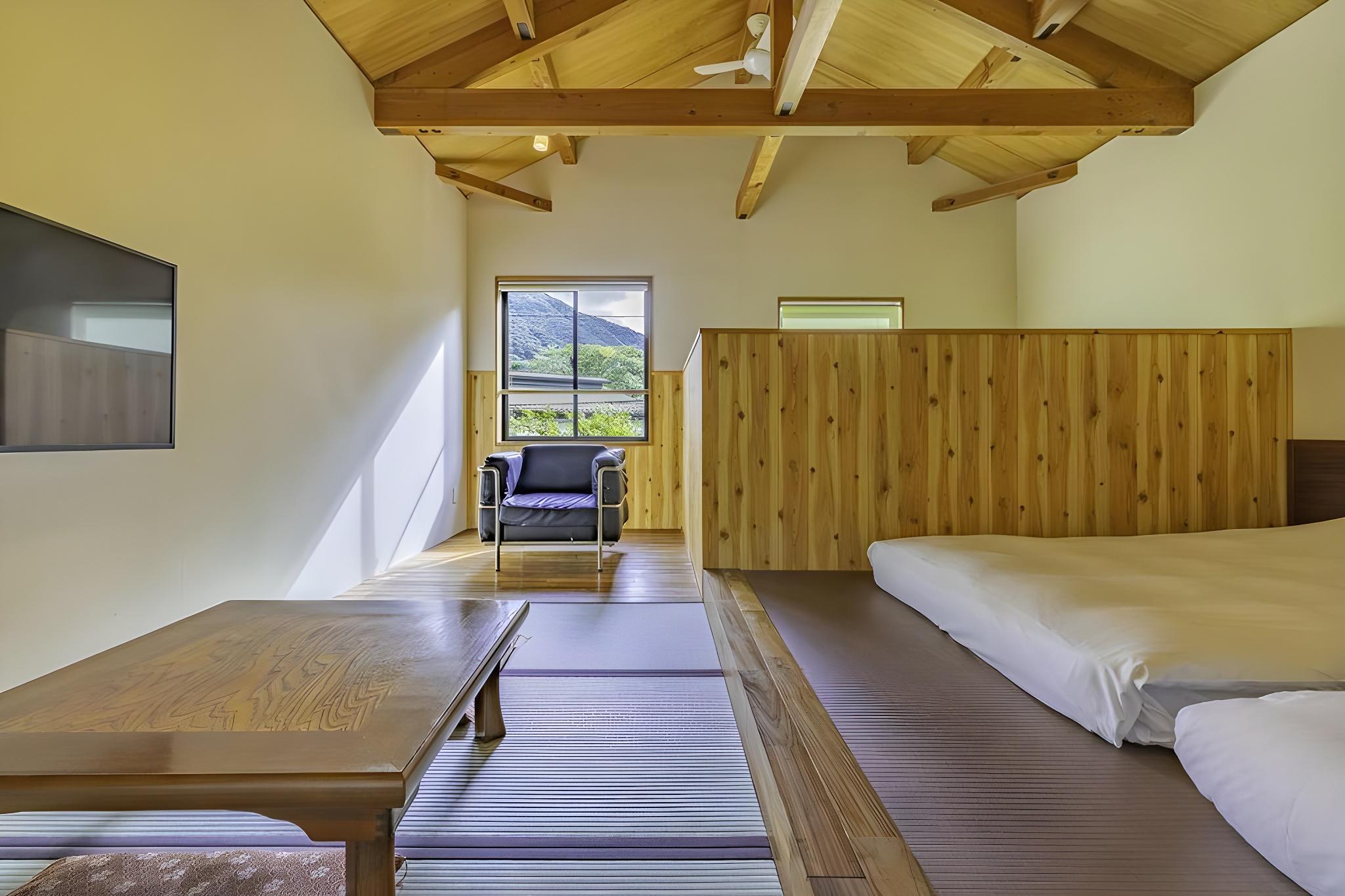Room, Outdoor Bath