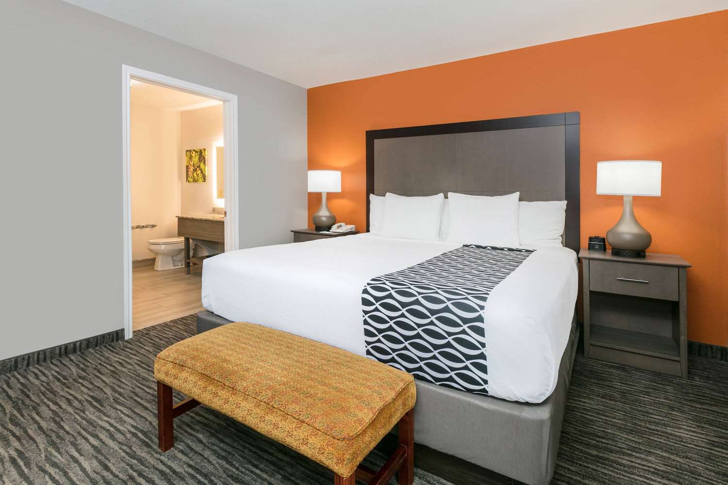 La Quinta Inn & Suites by Wyndham Fredericksburg 13/48