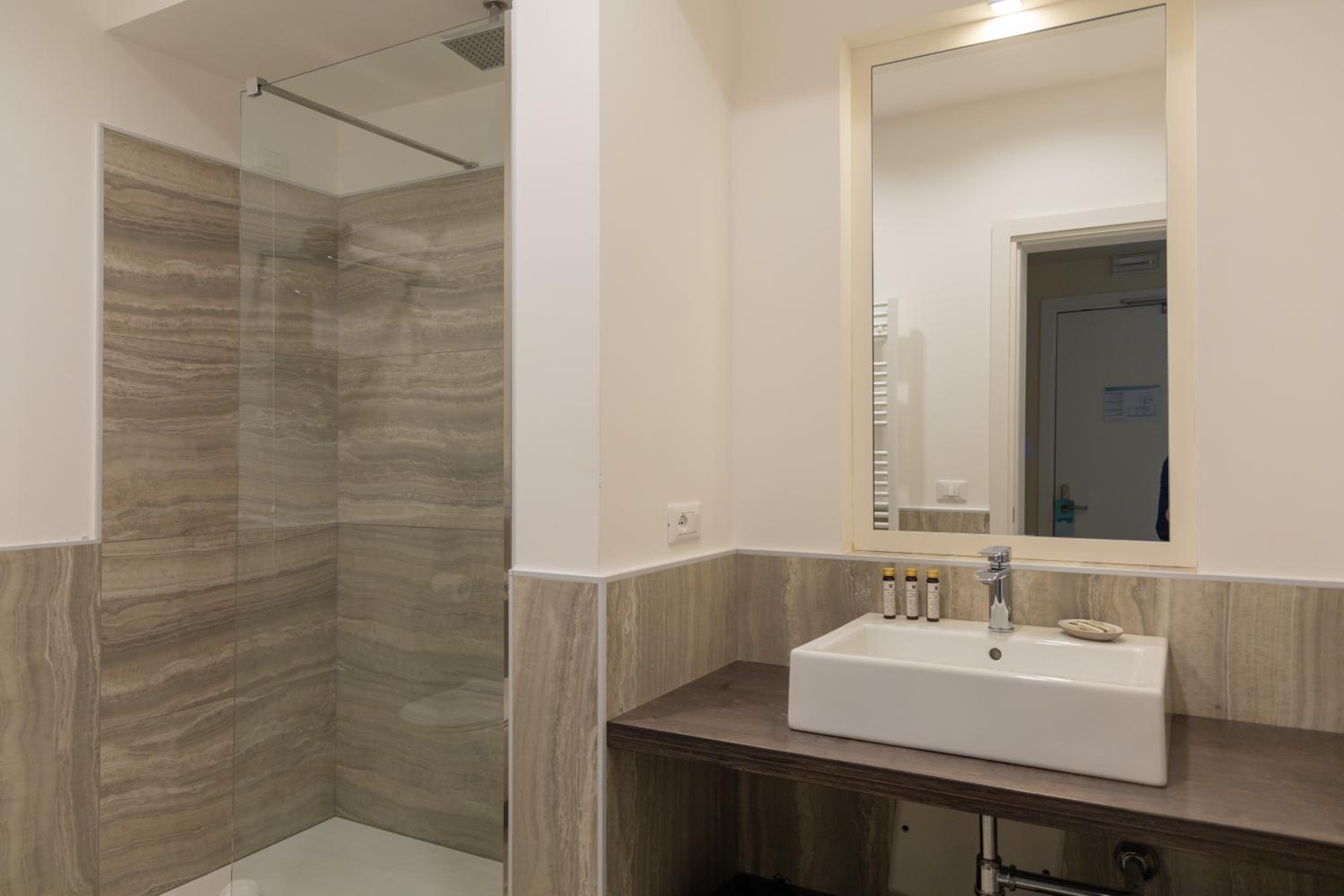 Superior, Double Bed, Lagoon View، Mosella Suite 9/10