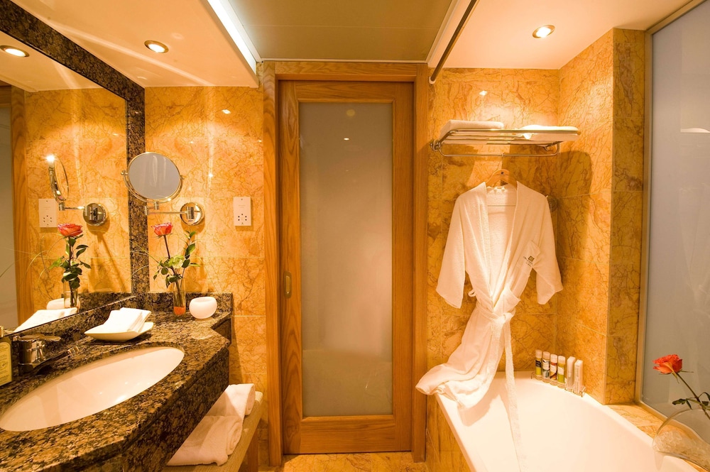 Junior Suite, Executive, Land View