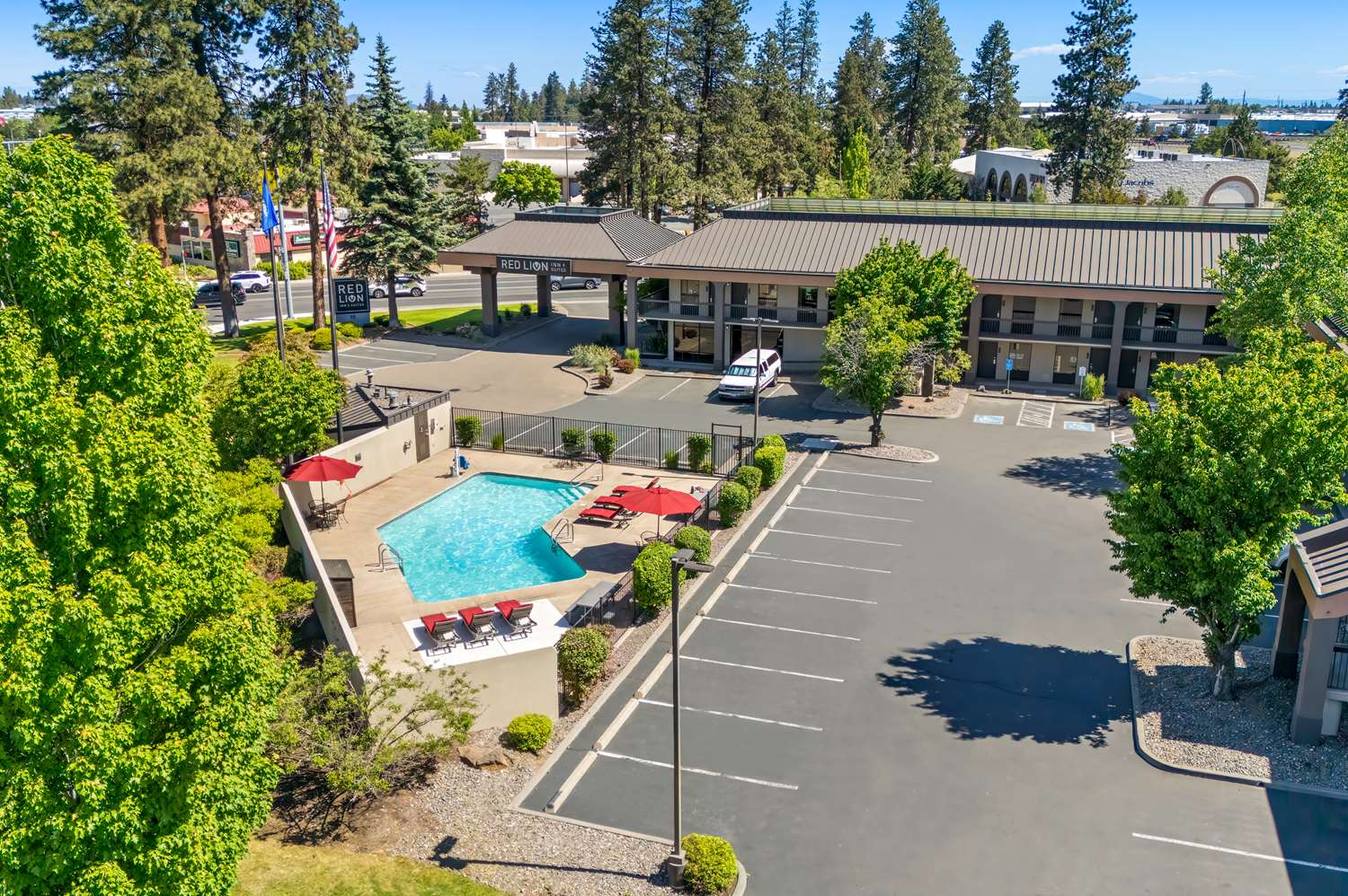 Red Lion Inn & Suites Deschutes River Bend 29/30