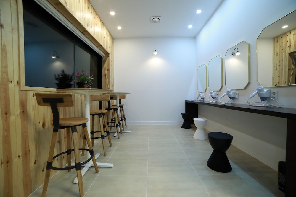 Book Home Gyeongju 43/60