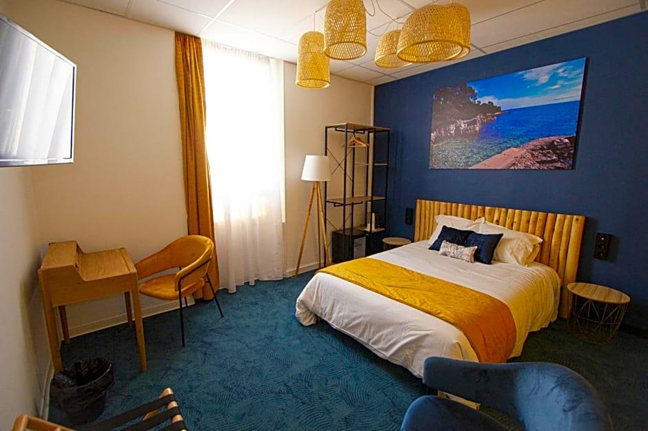 Charlie's Hotel 6/23