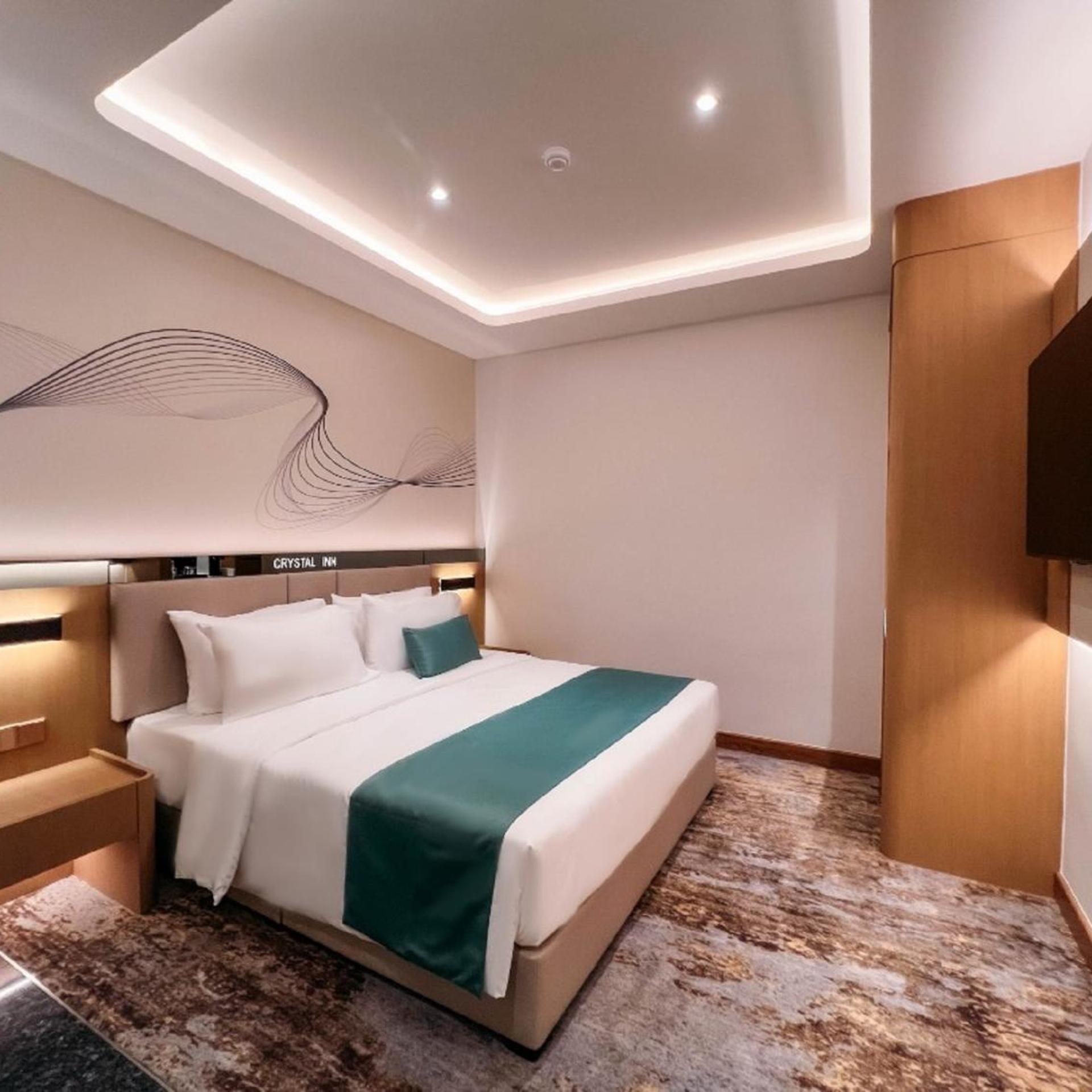 Standard, King Bed, No Window