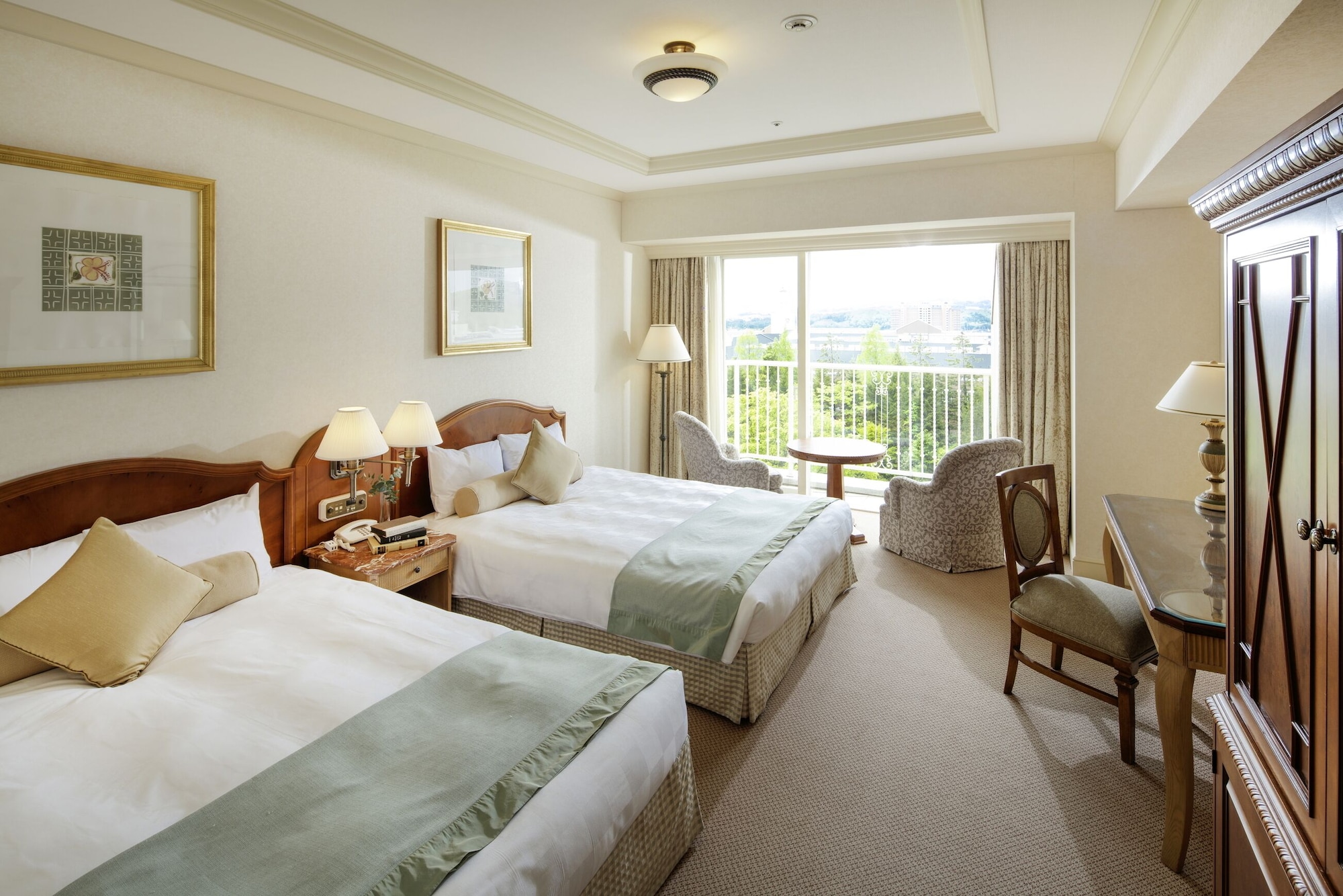 DELUXE, TWIN BEDS, GARDEN VIEW, BATHTUB