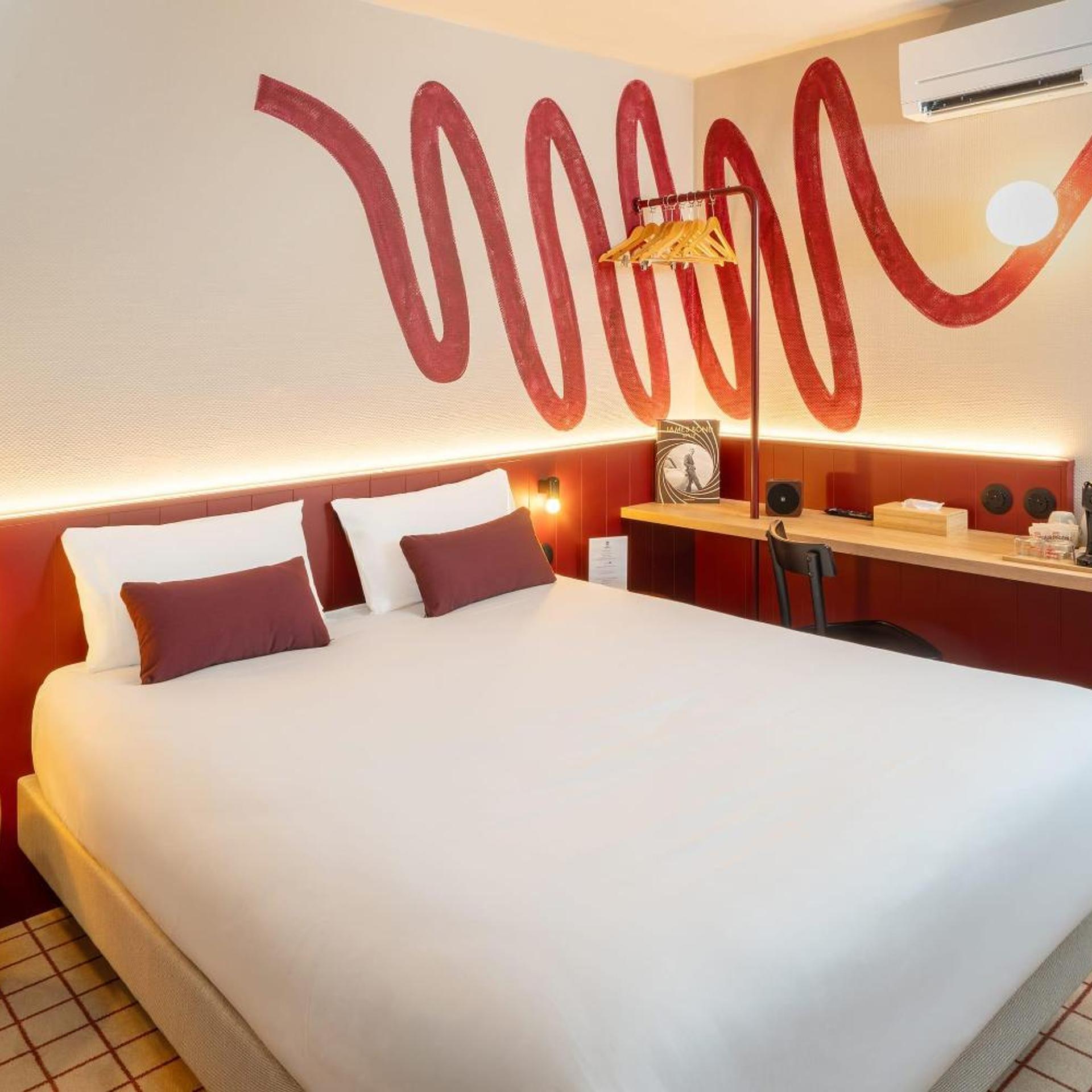 غرفة بسرير كوين بإطلالة على الحديقة، Best Western Hotel du Phare 2/5