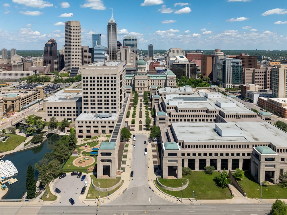 Hyatt Regency Indianapolis 8/69