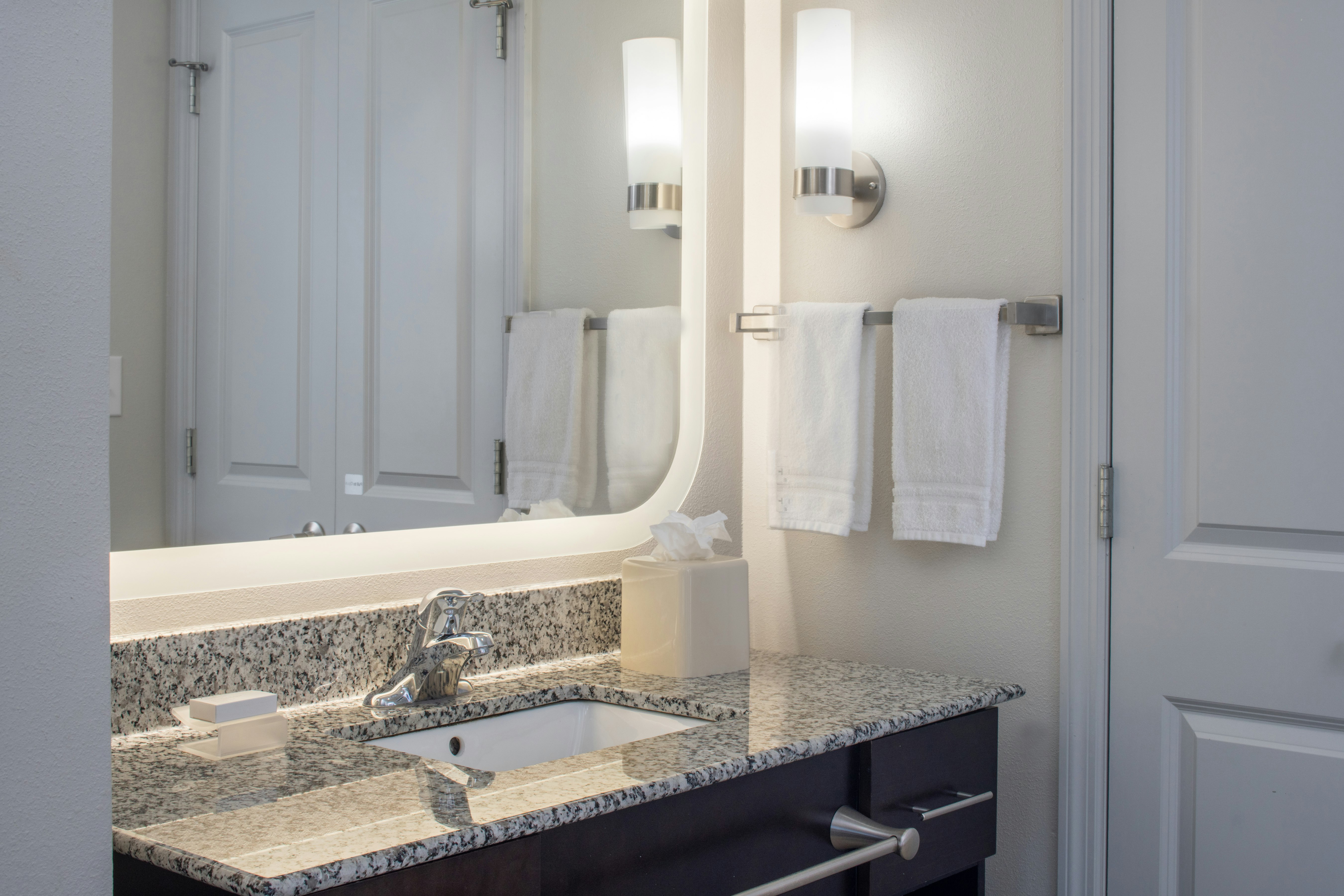 SUITE, 2 QUEEN BEDS, ACCESSIBLE