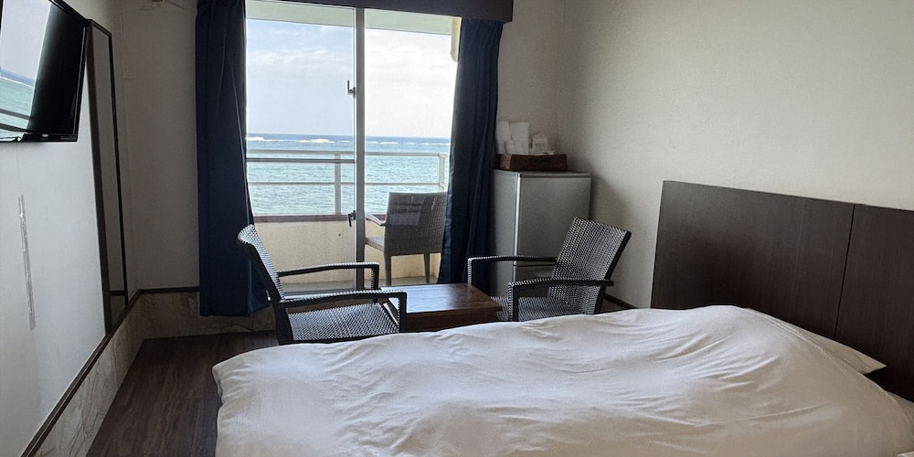 DELUXE, TWIN BEDS, OCEAN VIEW, PRIVATE BATHROOM