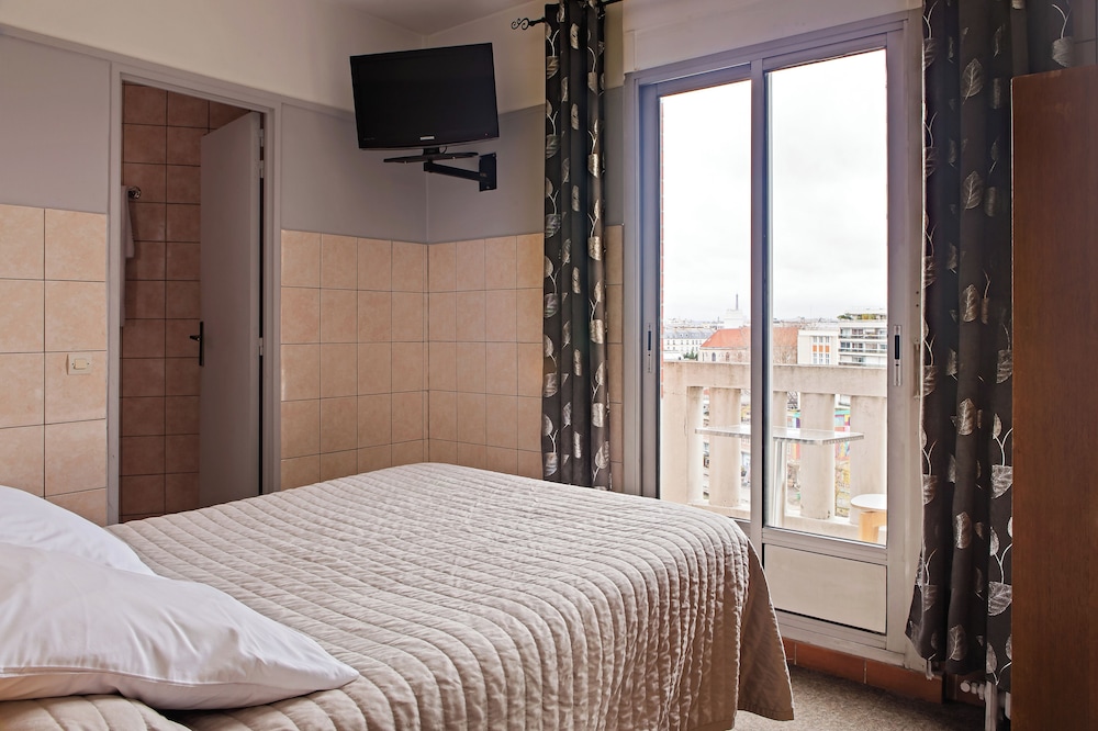 Hotel de la Comete 54/100