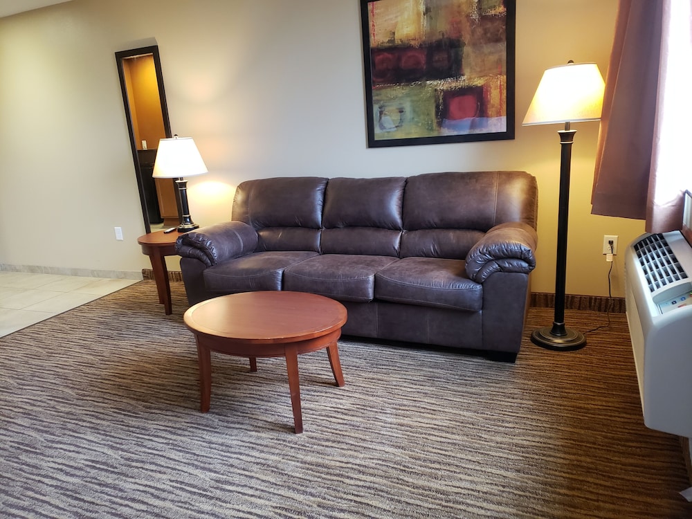 Cobblestone Inn and Suites Newton (ex. Boulders Inn & Suites) 36/55