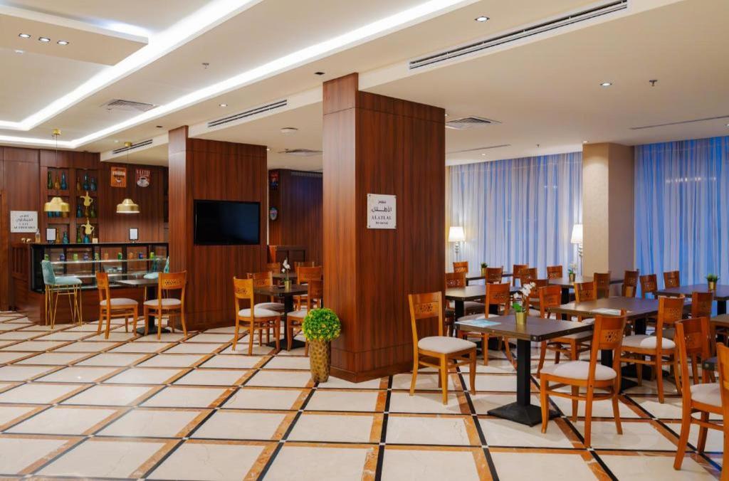 Sunday Harbour Gateway Jeddah Beach Formerly Vivid Plaza Hotel 40/48