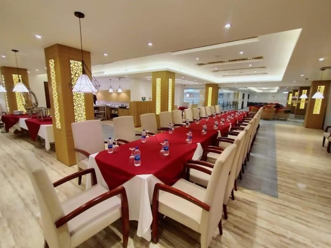 Hotel X Rajshahi 38/45