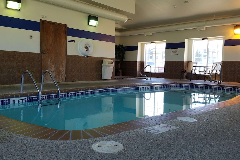 Microtel Inn Suites by Wyndham Rapid City 2/48