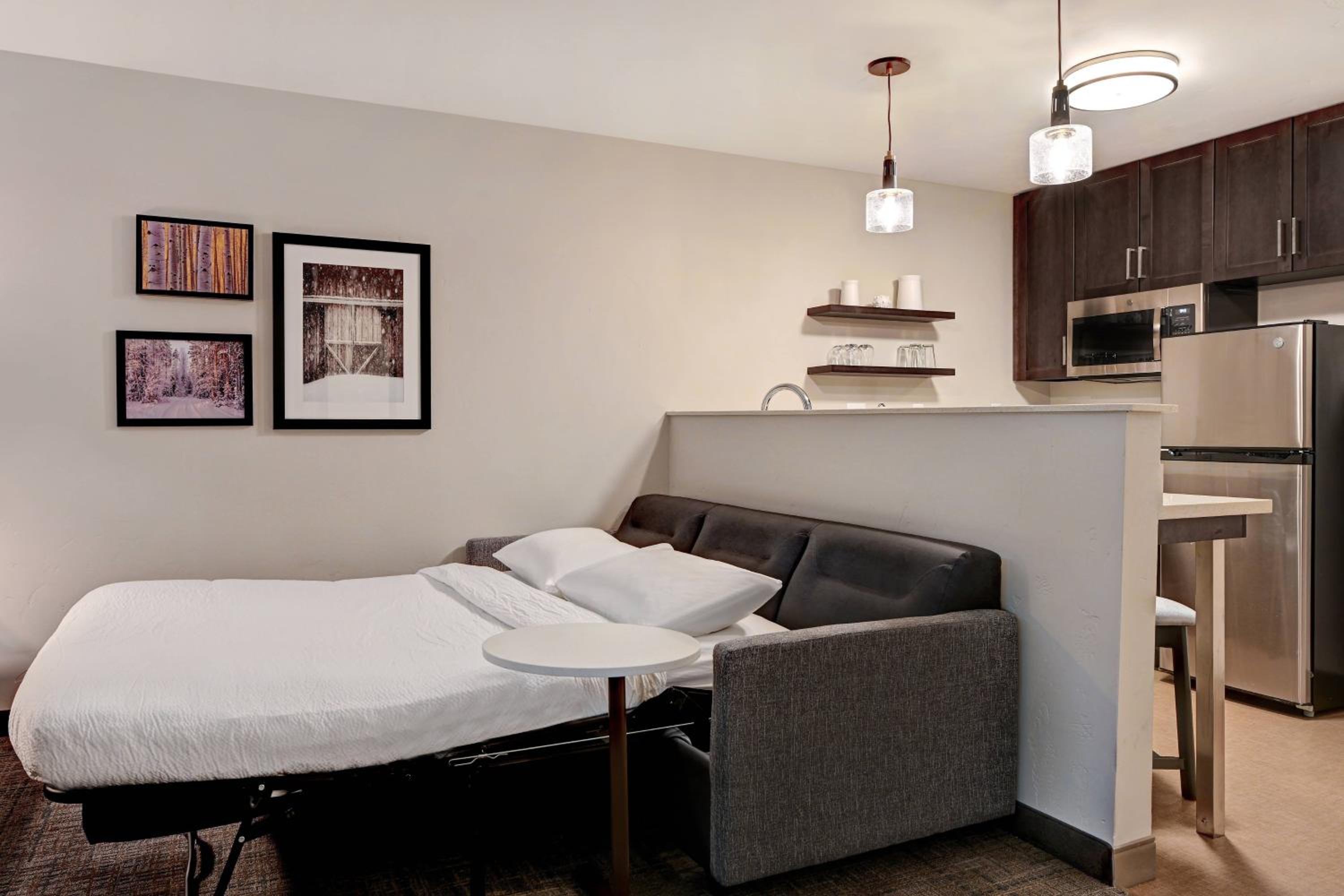 Mountain, Studio, King Bed, Creek View, Sofa