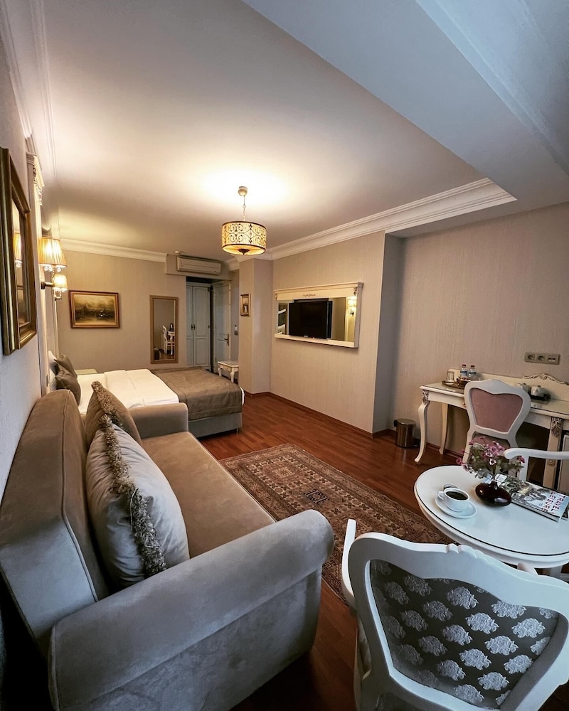 Muyan Suites 49/68